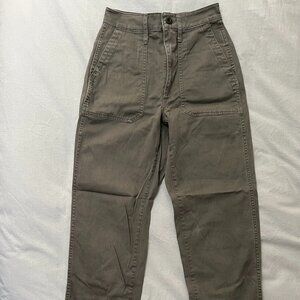 Madewell green twill straight leg pants size 24